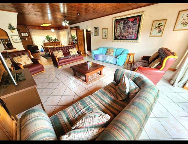 3 BEDROOM HOUSE FOR SALE IN MAYBERRY PARK